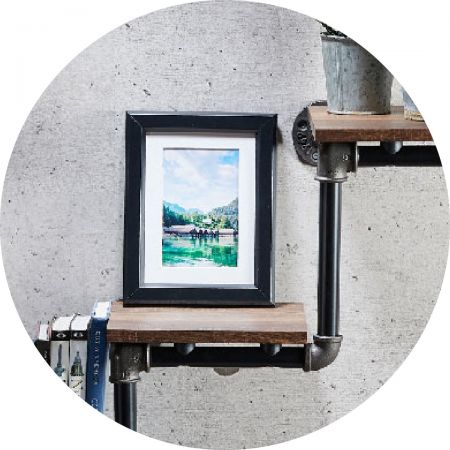 De opbergruimte van elke plank is ongeveer zo groot als een kubus.